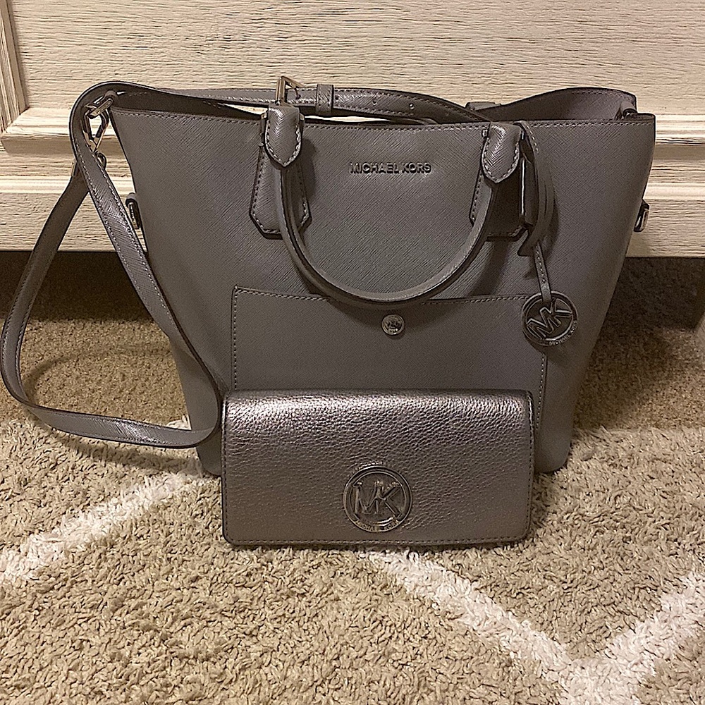 Michael Kors purse and wallet bundle